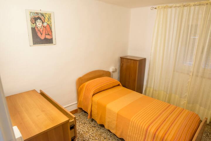 Ննջասենյակ 2