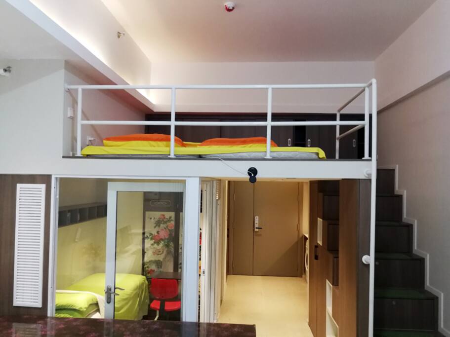 LOFT单间和双人床