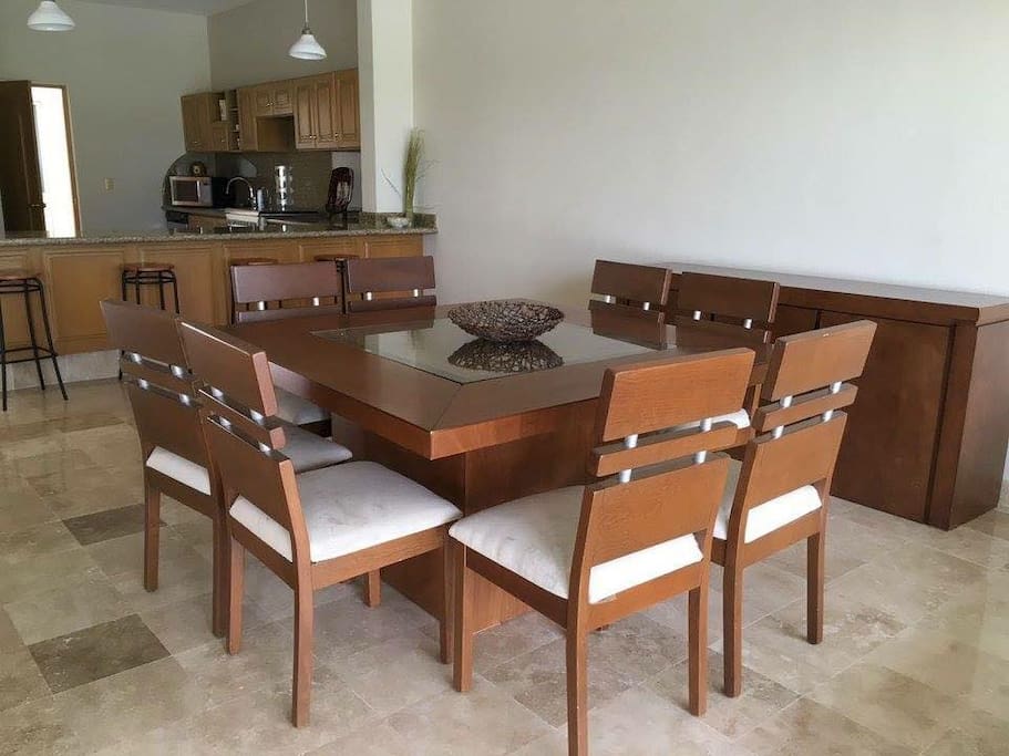 COMEDOR PAR OCHO PERSONAS