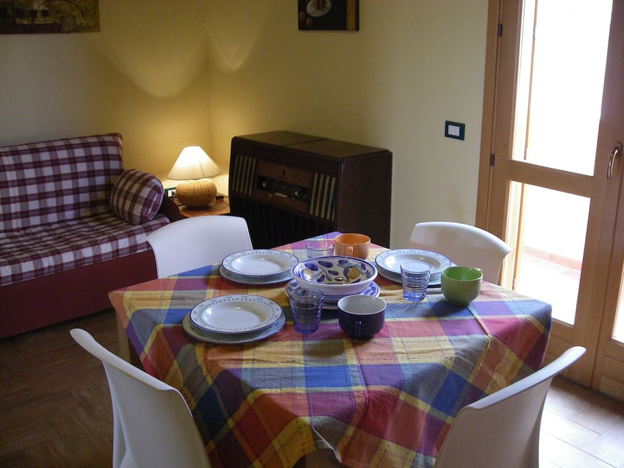 Cucina Soggiorno con divanoletto