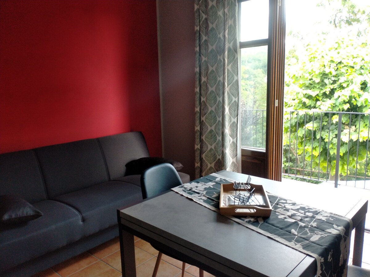 Entire home with 1 bedrooms in Langhe - appartamento da Antonella