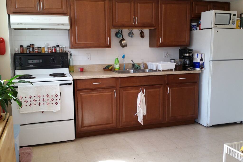 Spacious and bright kitchen