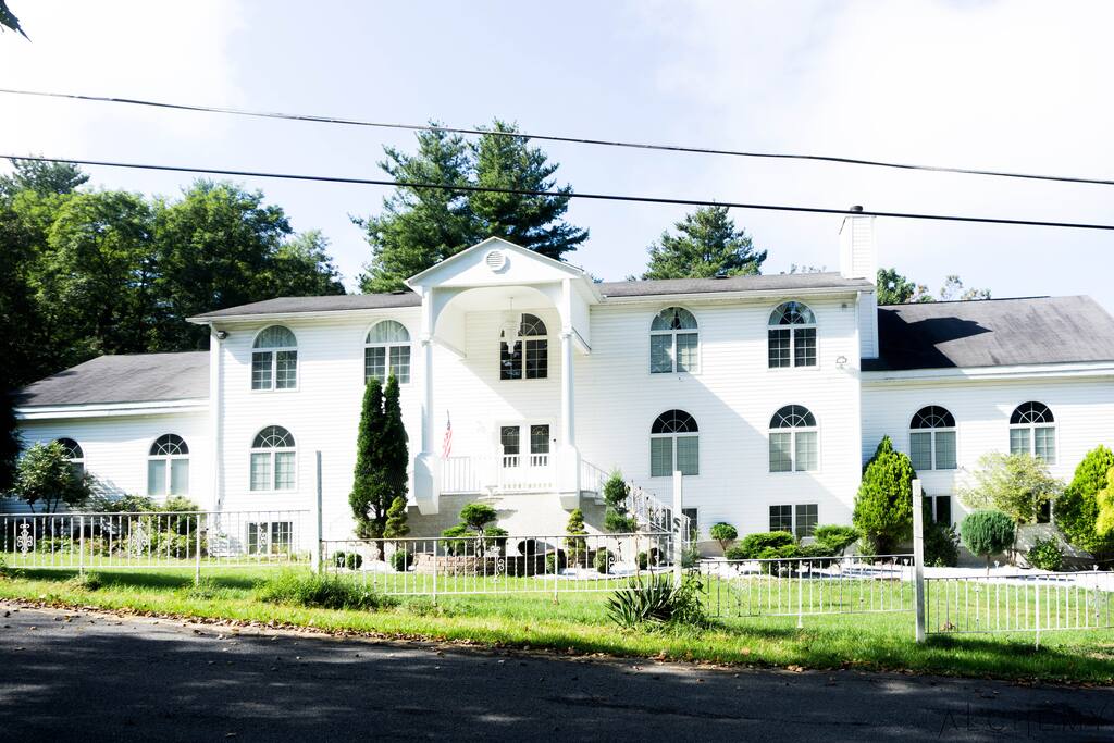 Casa Blanca Feliz
