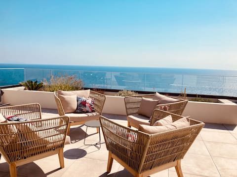 Beautiful Sea View 2-bedroom apartment – Calm & Absolute Comfort