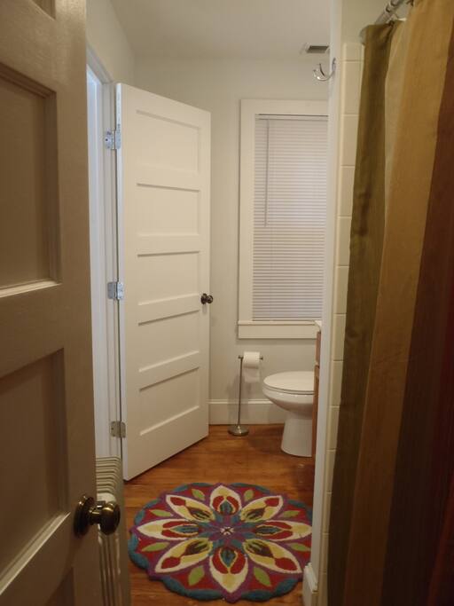 Private bath with shower/tub combination