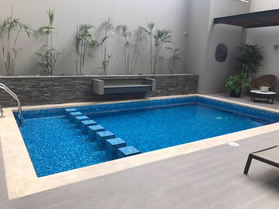 Piscina gratuita.