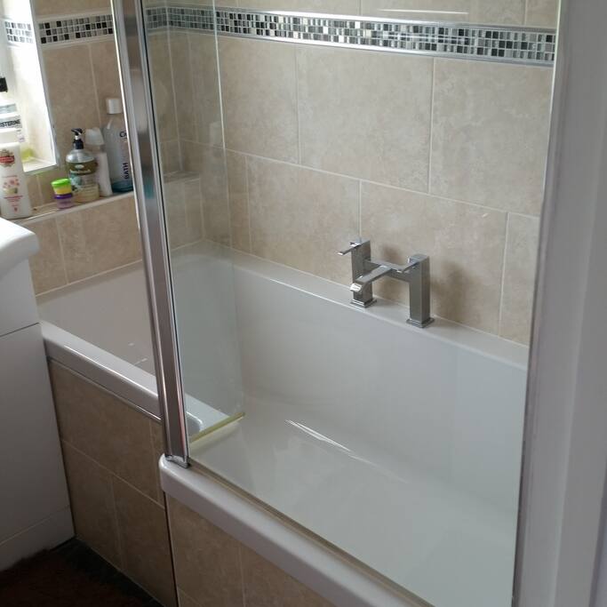 Shared First Floor Bathroom