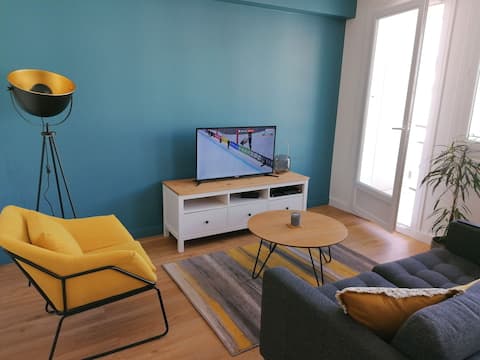 Top performing Airbnb: Bright refurbished apartment in quiet residence in city center in Clermont Ferrand