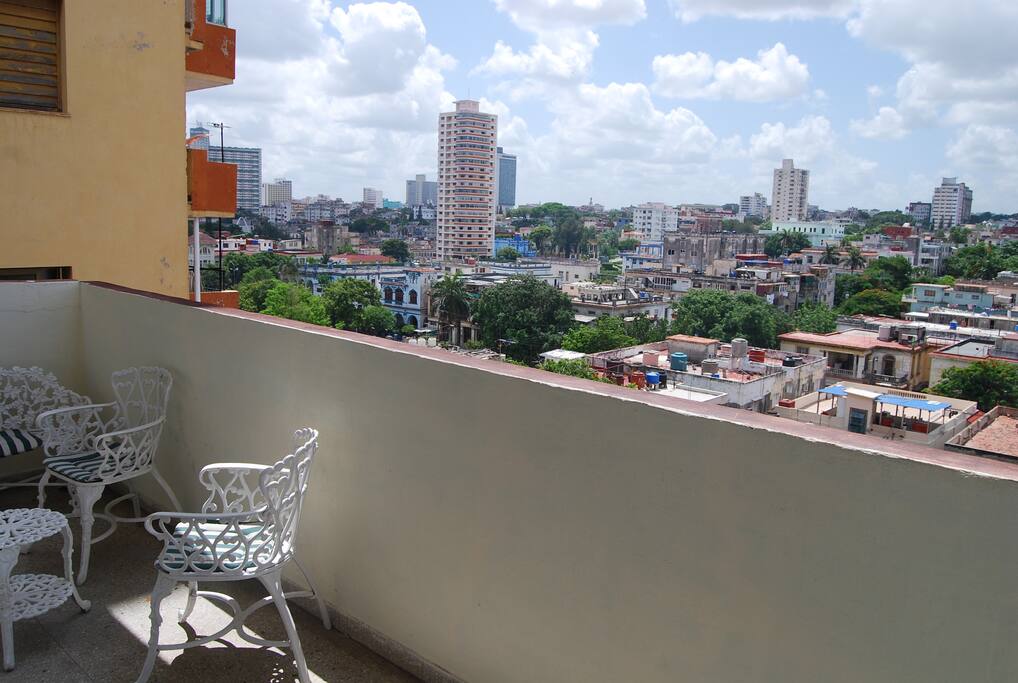 You can enjoy ghe view from every corner of our living room.