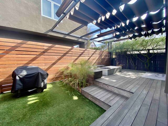 ✨ Large & Quiet 4bed/3bath in Central Venice Beach gallery image 3