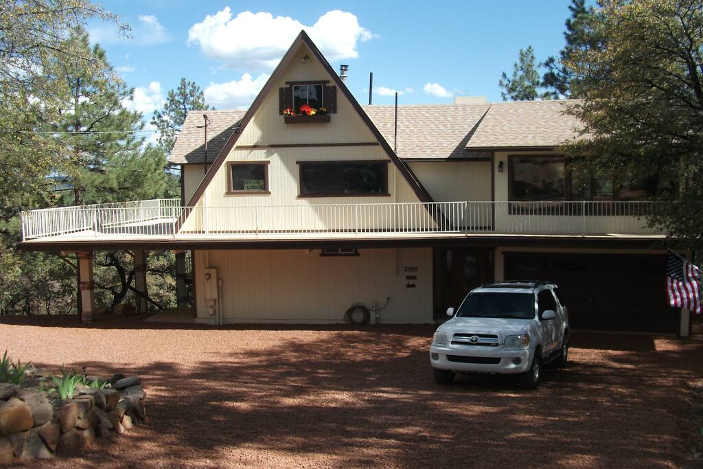 This is the house from Pine View Dr.