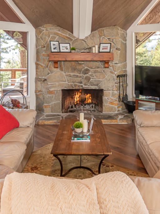 Wood burning fireplace!! Patio gas firepit and 2 patio heaters...stay warm on those cool Tahoe Evenings.