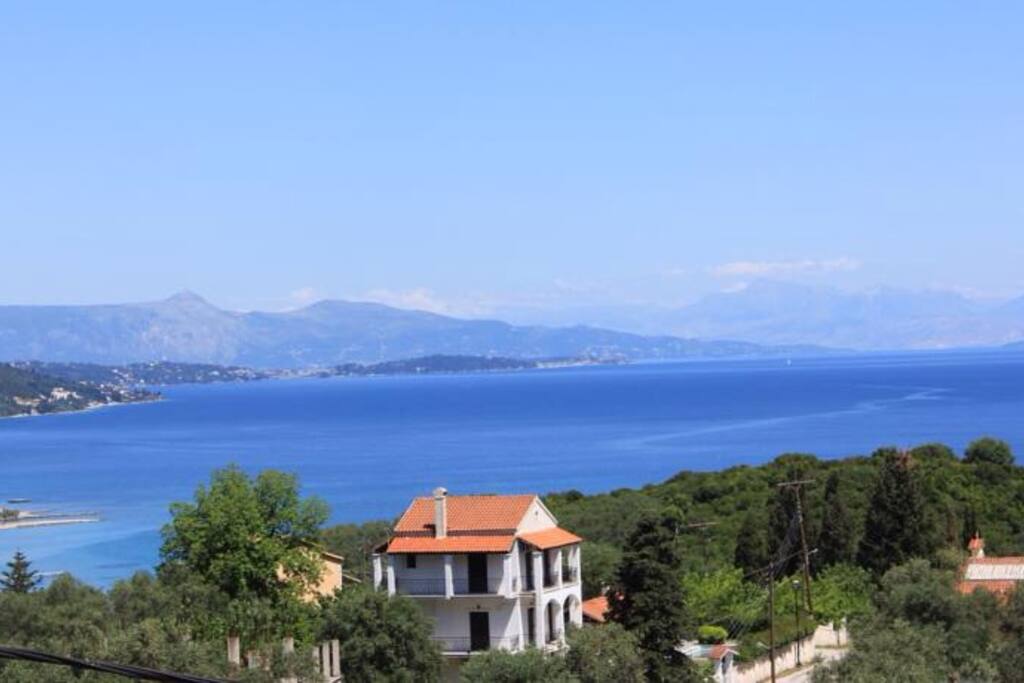 Alonia Spileo complex of apartments among the olive trees with amazing view!
