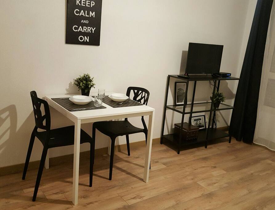 espace repas et tv