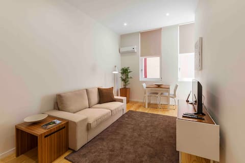 Top Airbnb: Standard Apartment in Porto