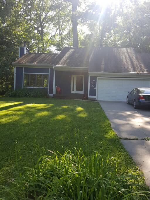 Close to MSU! 604 W Geneva Dr DeWitt MI 48820