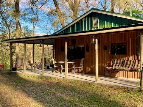 Riverbend Retreat Cabin on Suwanee River