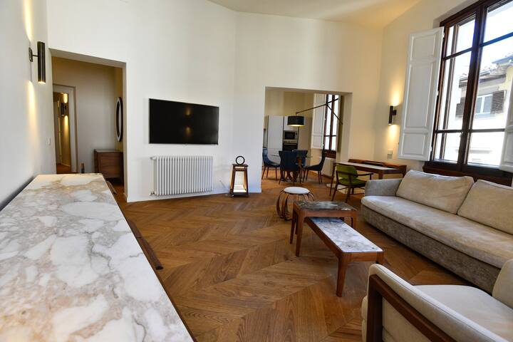 Cappelle Medicee Luxury Flat gallery image 3