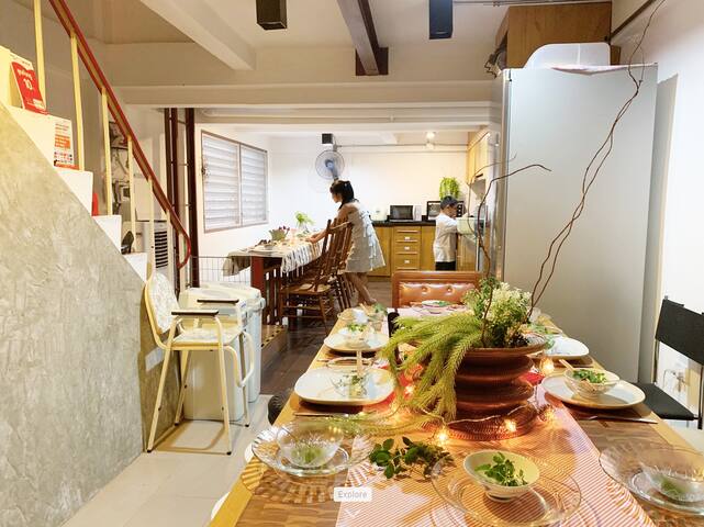 3Houses/10 Bedrooms/9.5 Bathrooms/ Free Pick Up* gallery image 2