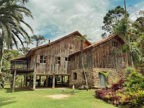 Spectacular Mountain Cabin with Unique Garden