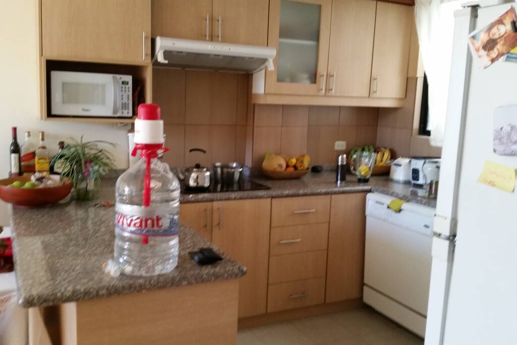 Kitchen with all you need to cook breakfasta and light meals