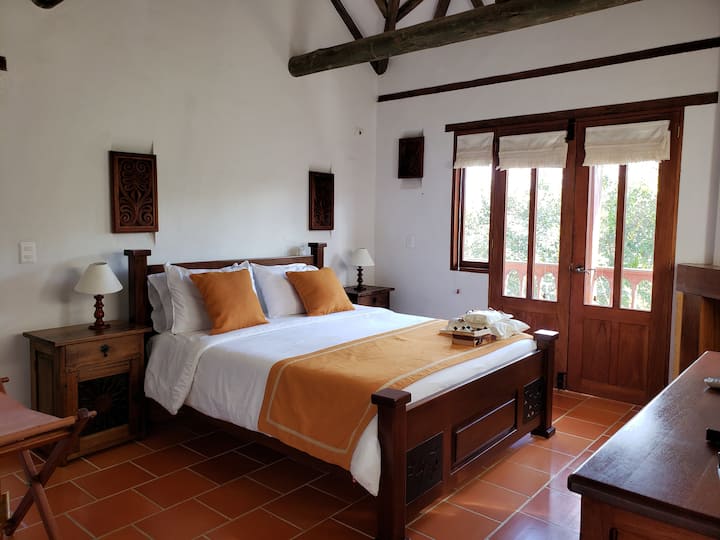 Დედოფლის მასტერ-საძინებელი მეორე სართული