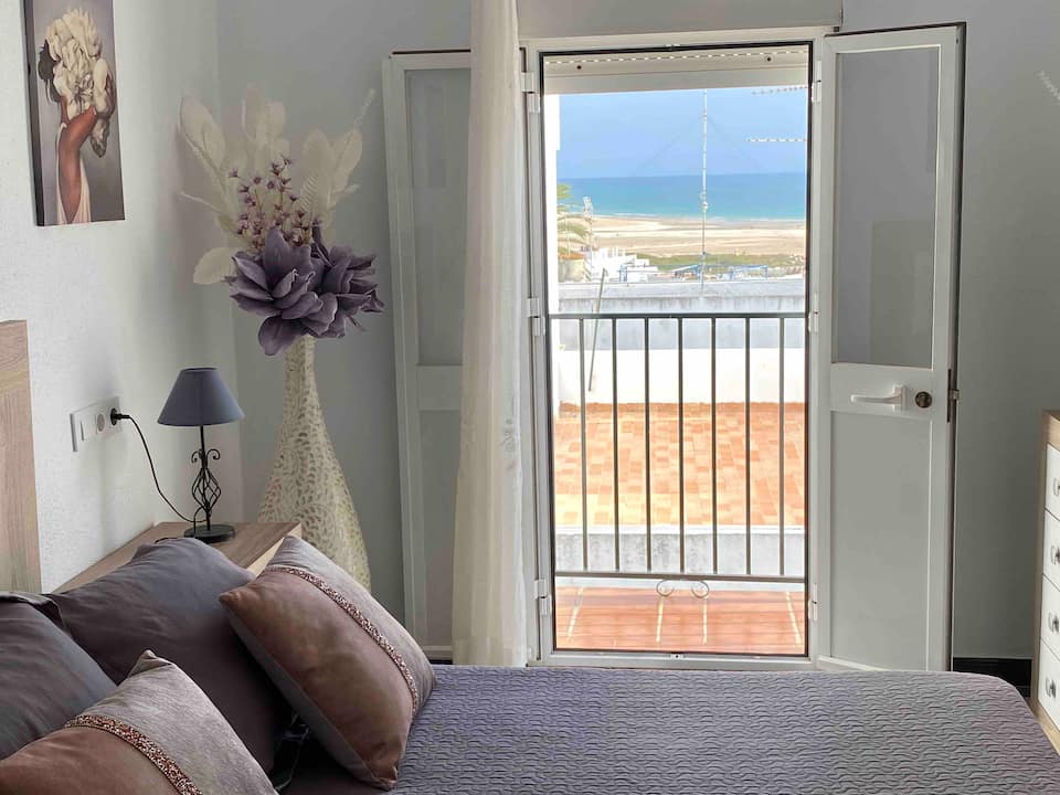 Apartamento muy central en Conil — foto 1