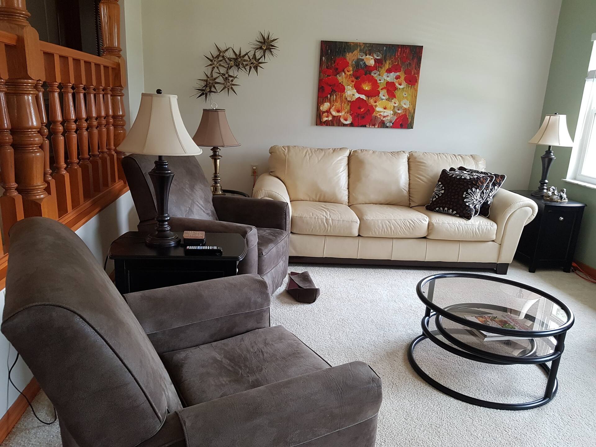 Cozy lakefront home an hour from Disney World