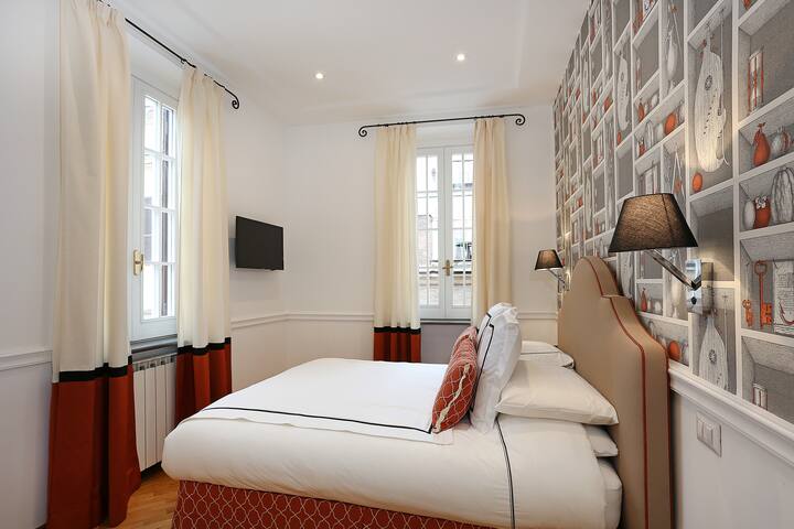 Domus Leonina: Amazing Terrace on the Roman Foro gallery image 4