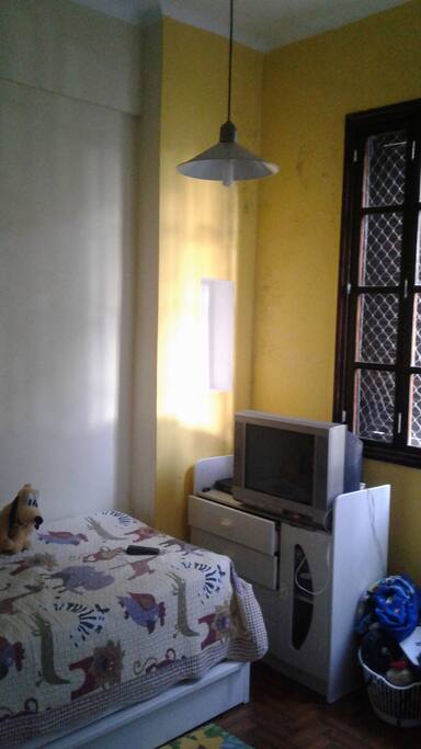 Quarto com bicama c/ar
