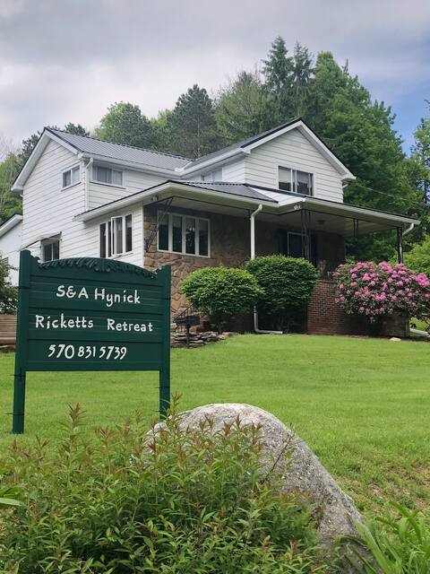 Ricketts Glen Cozy Cottage