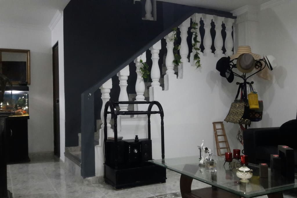 esalera al segundo piso