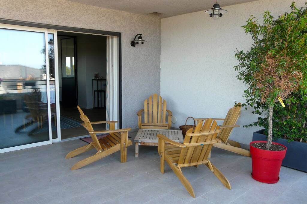 Terrasse avec barbecue