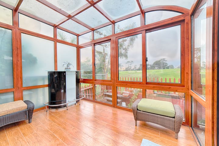 Luxurious house close to SF next to SF Golf Club gallery image 5