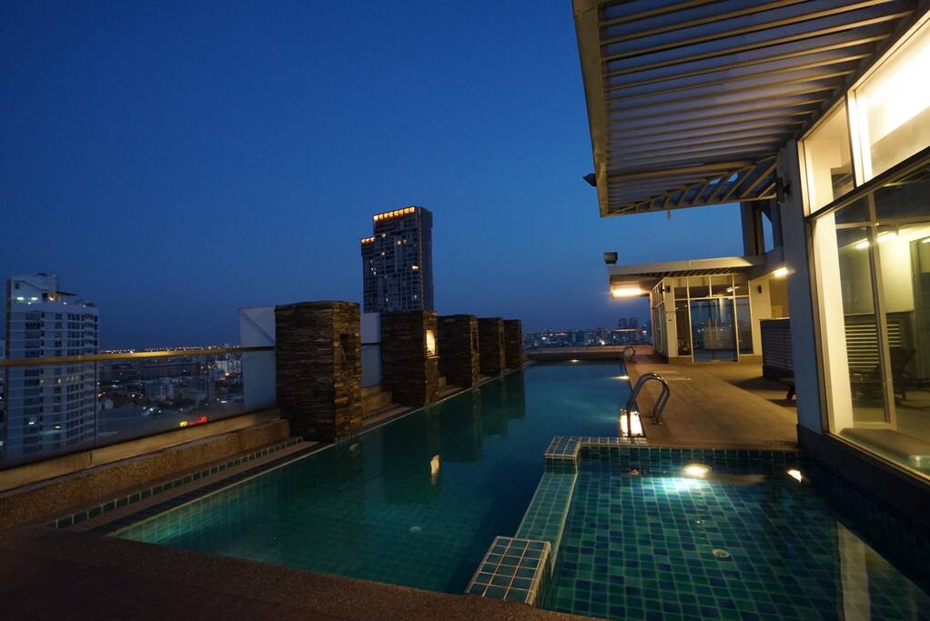 Rooftop pool