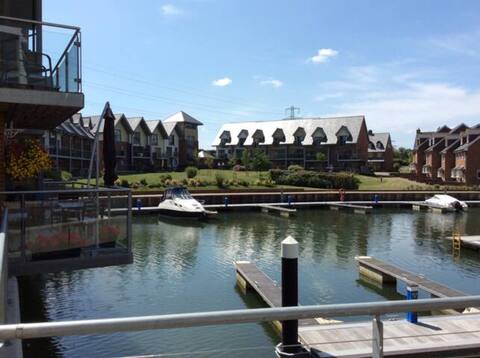Bosun’s Retreat, a break by the water