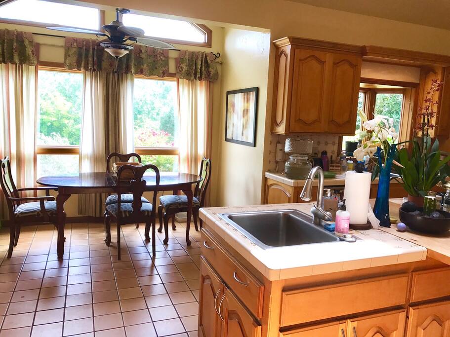 2 sinks, 6 burner Viking stove, skylight, fully stocked kitchen