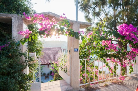 Top performing Airbnb: energy independence house in 3η κοινότητα ηρακλείου δυτική