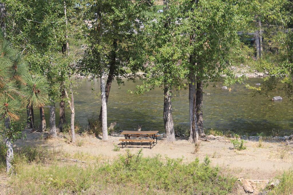 A view of the Methow river from second level lodge rooms.