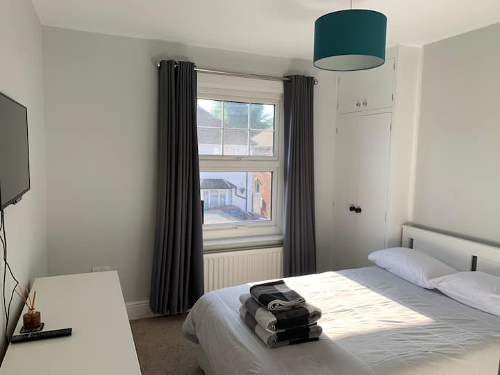 Guildford Holiday Rentals & Homes England, United Kingdom Airbnb