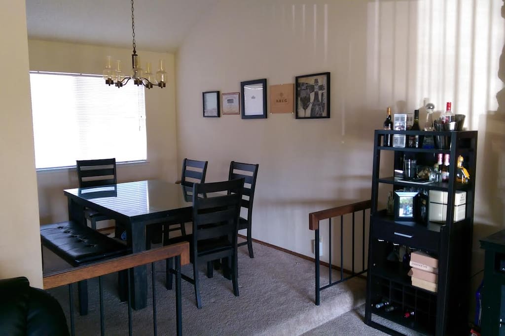 Dining Area, Table can be extended