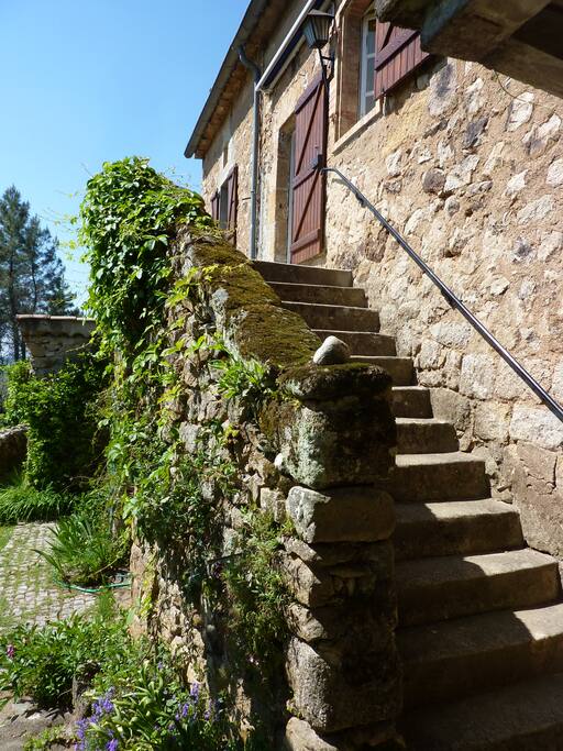 Escalier d'accès au logement