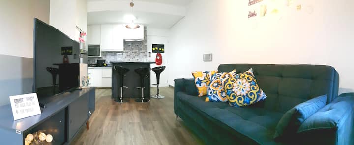 Ამერიკული სამზარეულო აღჭურვილია ყველაფრით. Წყლის ფილტრი სურვილისამებრ