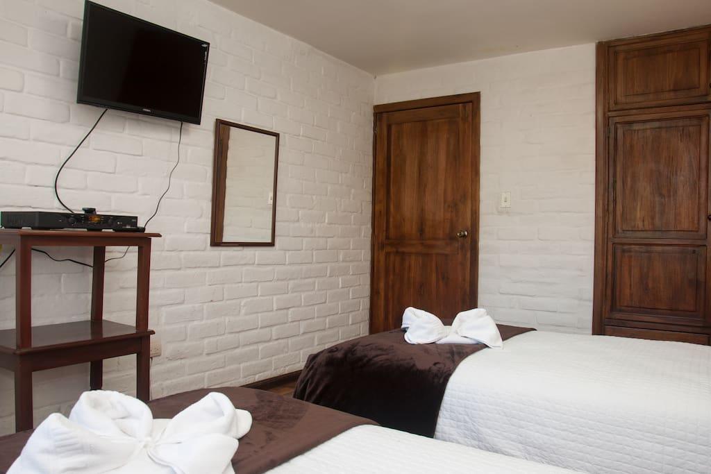 Bedroom with two twins