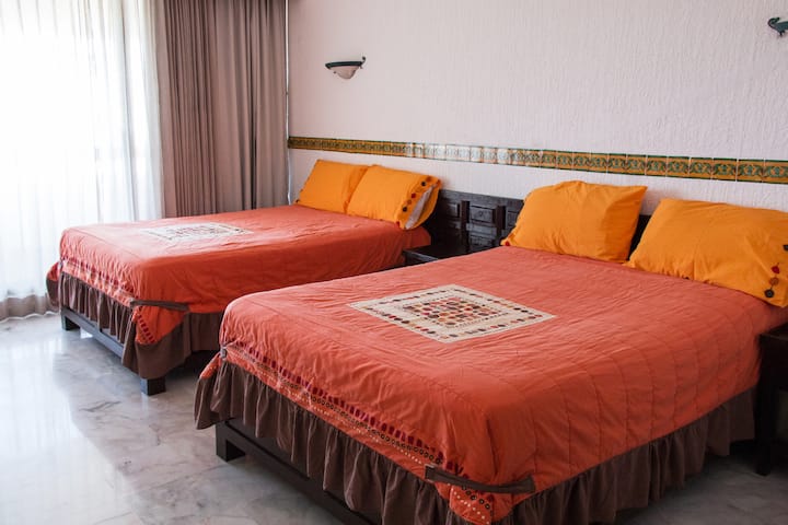 Chambre principale / main room