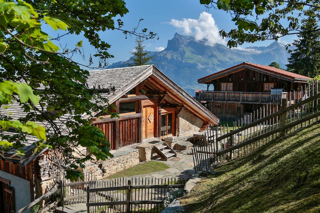 The main chalet has an annex for staff downstairs and possibility to rent an independent two bedroom apartment above it.
