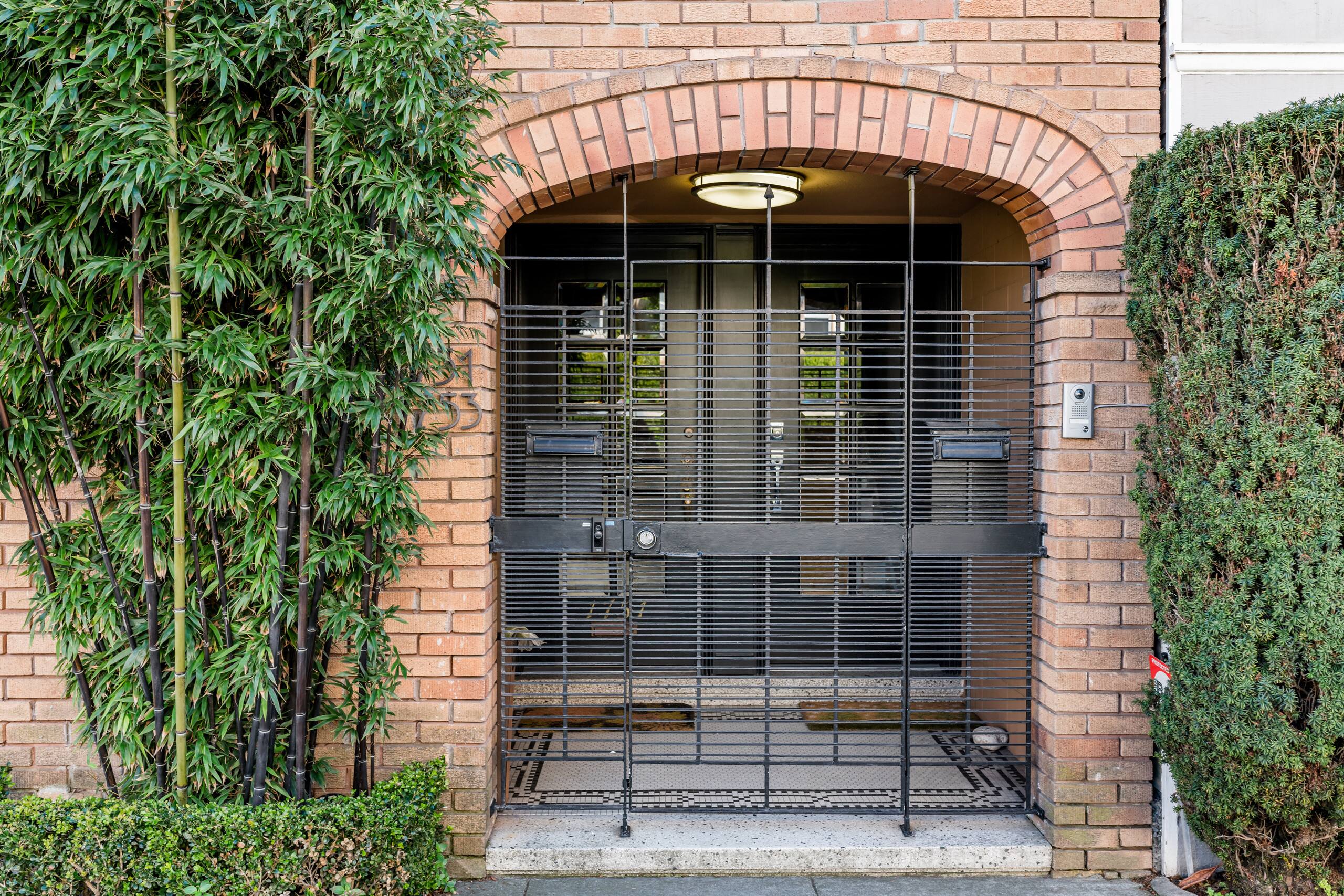 Condo in San Francisco · ★4.95 · 3 bedrooms · 4 beds · 2.5 baths - Image 52