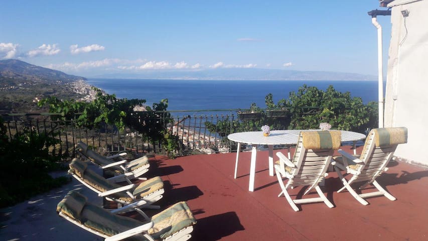 Casa Vacanze Forza D Agro Taormina 2 Bedrooms 1 Bathroom House In Forza D Agro Italy Casa Vacanze Forza D Agro Taormina 2 Bedrooms 1 Bathroom House In Forza D Agro Italy
