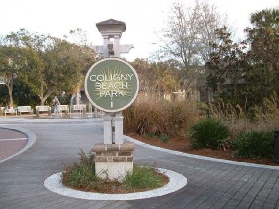 Walking distance to Coligny Beach Park