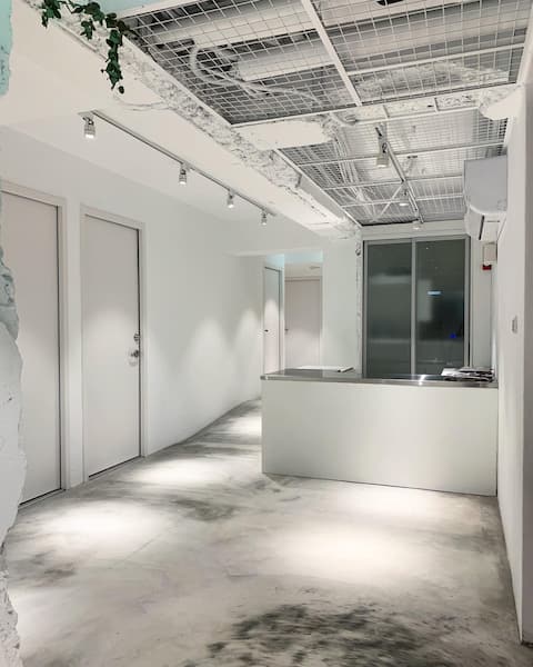Discount Taipei room for 2 people in Taipei Taipei main station white space